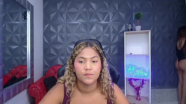 mayli marie online show from February 2026 11:23:01 PM