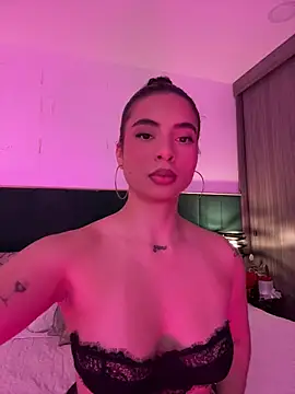 Snapshot of IrinaBlanc chatting on July 2026 10:34:02 PM IrinaBlanc online show from July 2026 10:34:02 PM