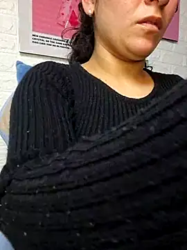 Snapshot of Dany_Moon_ chatting on February 2026 03:29:02 AM Dany Moon online show from February 2026 03:29:02 AM