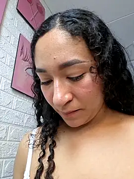 Snapshot of Dany_Moon_ chatting on February 2026 03:26:01 AM Dany Moon online show from February 2026 03:26:01 AM