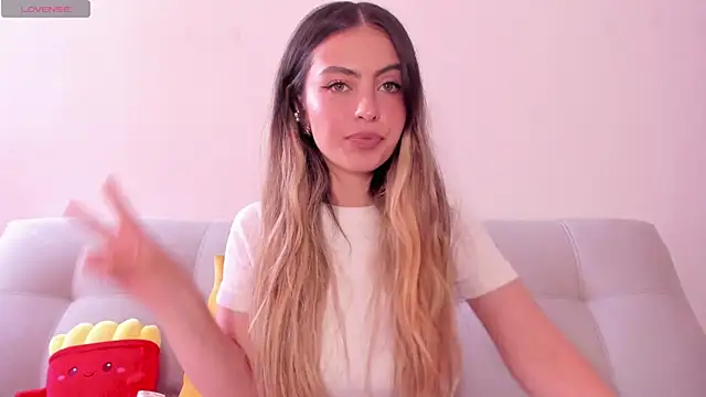 Snapshot of Fernanda_aaaa chatting on July 2026 07:28:02 PM Fernanda aaaa online show from July 2026 07:28:02 PM