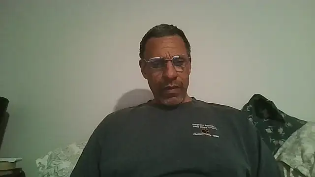 swimmer2496 online show from February 2026 03:40:01 AM