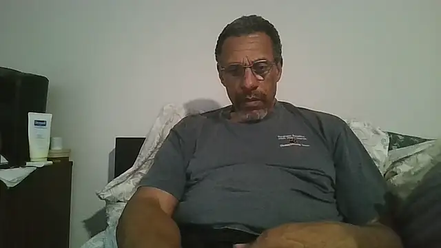 swimmer2496 online show from March 2026 10:02:02 PM