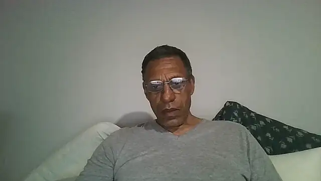 swimmer2496 online show from April 2026 08:07:02 AM