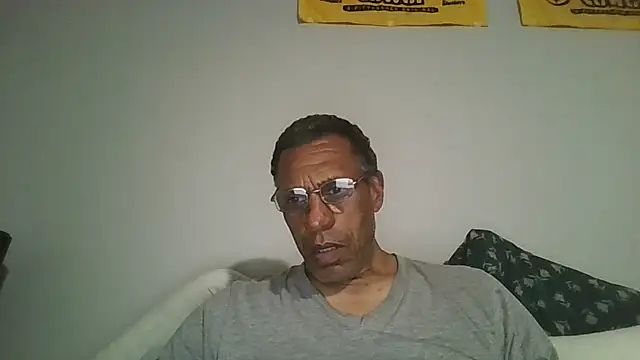 swimmer2496 online show from April 2026 02:18:01 AM