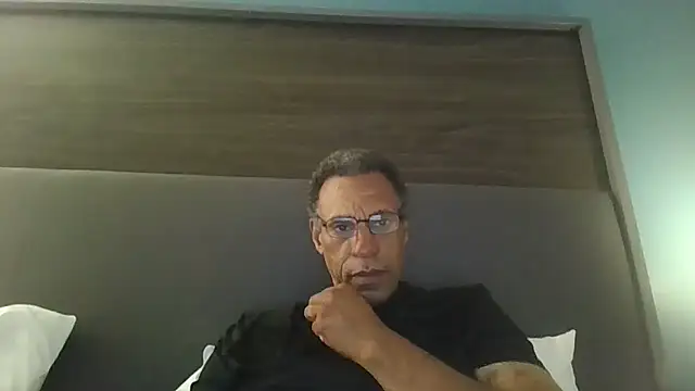 Snapshot of swimmer2496 chatting on May 2026 07:05:02 AM swimmer2496 online show from May 2026 07:05:02 AM