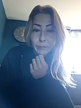 dewimp1 online show from April 2026 04:57:02 PM