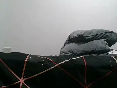 Snapshot of MRdxxx444 chatting on May 2026 05:09:01 PM MRdxxx444 online show from May 2026 05:09:01 PM