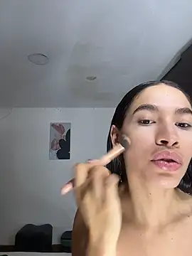 JuliaaVega online show from July 2026 06:04:02 PM