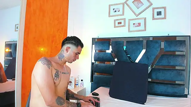 Snapshot of Irina_and_Max chatting on July 2026 08:13:01 PM Irina and Max online show from July 2026 08:13:01 PM