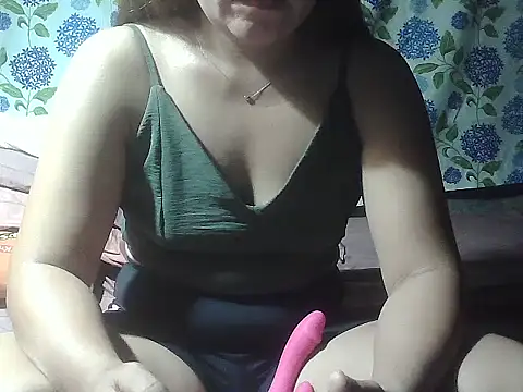 juliana babe online show from May 2026 12:10:02 PM