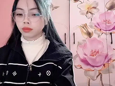 Suki 99 online show from February 2026 07:32:02 PM