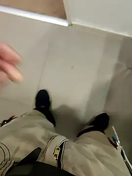 Snapshot of Halunja chatting on January 2026 10:08:02 AM Halunja online show from January 2026 10:08:02 AM