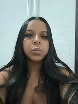 Snapshot of bella_255 chatting on March 2026 11:16:01 PM bella 255 online show from March 2026 11:16:01 PM