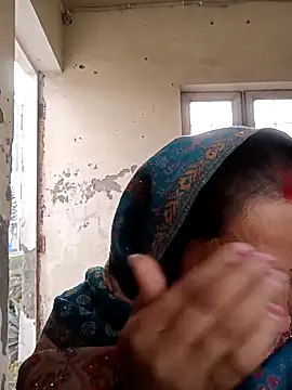 Cute-karisma1234 online show from February 2026 01:46:02 AM