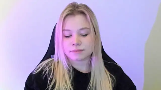 Lulu Di online show from February 2026 10:16:02 PM