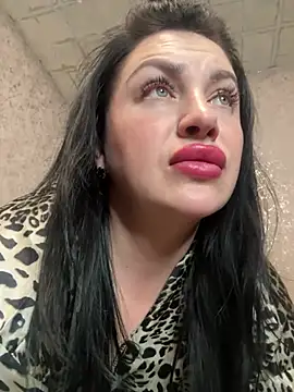 Lubovnikii online show from April 2026 04:45:01 PM