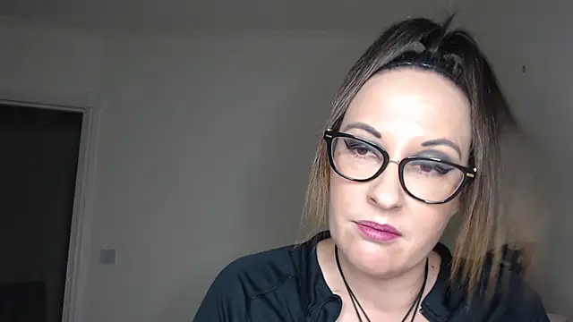 Snapshot of PsychicDominatrix chatting on January 2026 07:11:01 PM PsychicDominatrix online show from January 2026 07:11:01 PM