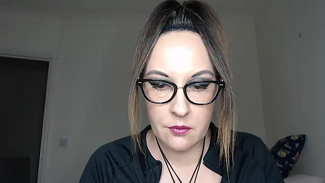 Snapshot of PsychicDominatrix chatting on February 2026 03:44:01 PM PsychicDominatrix online show from February 2026 03:44:01 PM
