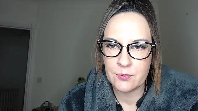 Snapshot of PsychicDominatrix chatting on February 2026 07:03:02 PM PsychicDominatrix online show from February 2026 07:03:02 PM