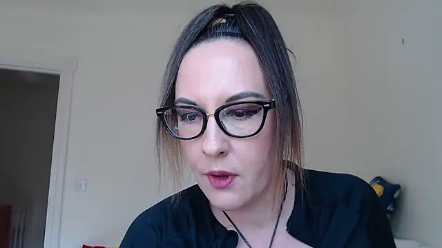 Snapshot of PsychicDominatrix chatting on March 2026 02:06:01 PM PsychicDominatrix online show from March 2026 02:06:01 PM