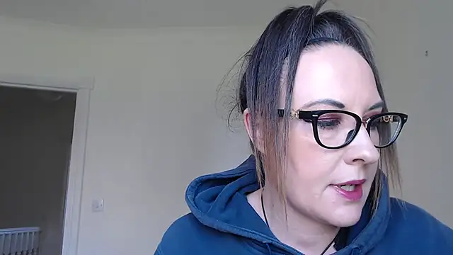 Snapshot of PsychicDominatrix chatting on April 2026 12:28:01 PM PsychicDominatrix online show from April 2026 12:28:01 PM