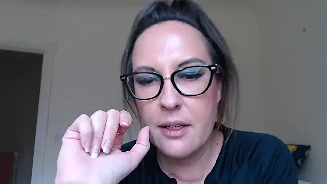 Snapshot of PsychicDominatrix chatting on June 2026 12:57:02 PM PsychicDominatrix online show from June 2026 12:57:02 PM