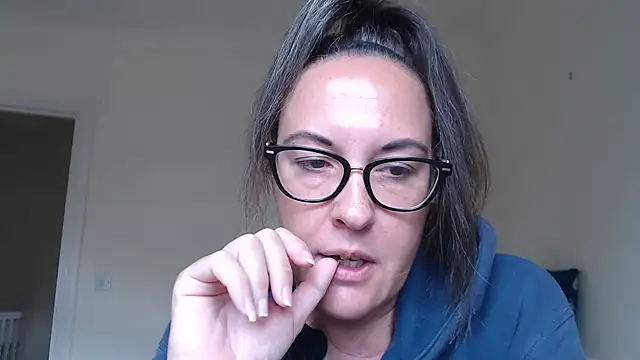 Snapshot of PsychicDominatrix chatting on July 2026 01:40:02 PM PsychicDominatrix online show from July 2026 01:40:02 PM