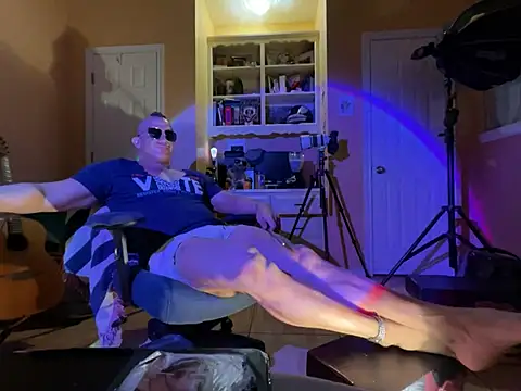 daddydonkey84 online show from June 2026 04:10:02 AM