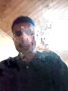 Tiagoow01 online show from May 2026 11:32:01 PM