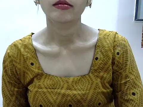Snapshot of Kulsum_S chatting on May 2026 01:41:01 PM Kulsum S online show from May 2026 01:41:01 PM