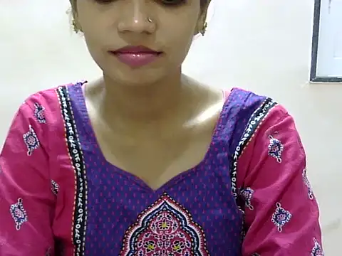Snapshot of Kulsum_S chatting on June 2026 01:04:02 PM Kulsum S online show from June 2026 01:04:02 PM