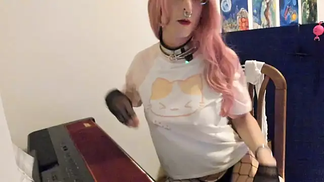 Miaxma online show from May 2026 06:24:01 PM