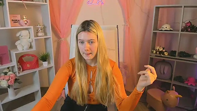 CelestineMauriac online show from April 2026 04:18:01 PM