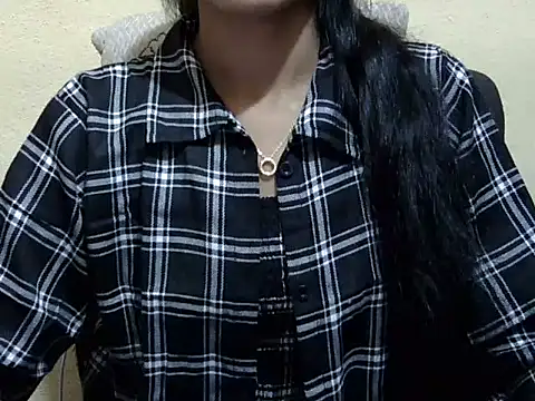 Snapshot of Khushi_v chatting on February 2026 03:29:01 PM Khushi v online show from February 2026 03:29:01 PM