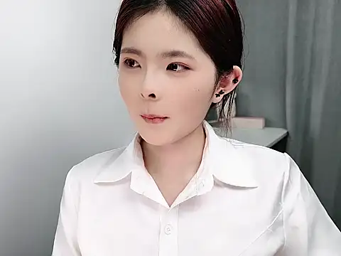 Snapshot of cherry-_-cherry chatting on February 2026 02:12:02 AM cherry- -cherry online show from February 2026 02:12:02 AM