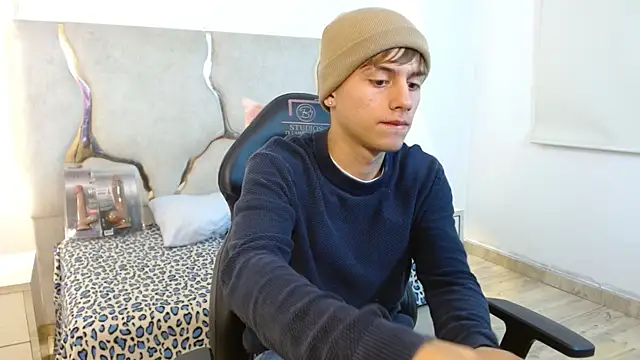 EVAN TAY online show from April 2026 03:06:01 AM