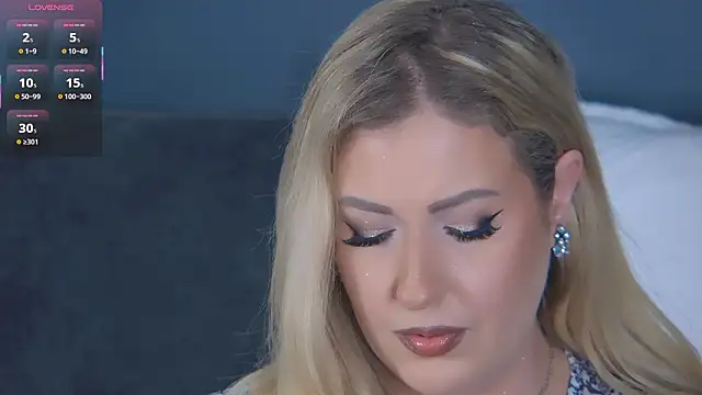 Snapshot of OndinaNoire chatting on February 2026 09:21:01 PM OndinaNoire online show from February 2026 09:21:01 PM