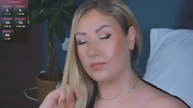 Snapshot of OndinaNoire chatting on February 2026 08:08:02 PM OndinaNoire online show from February 2026 08:08:02 PM