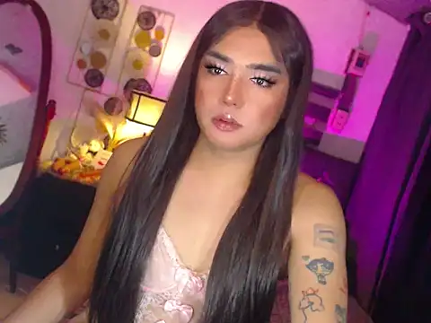 Katezorah online show from February 2026 06:11:01 PM