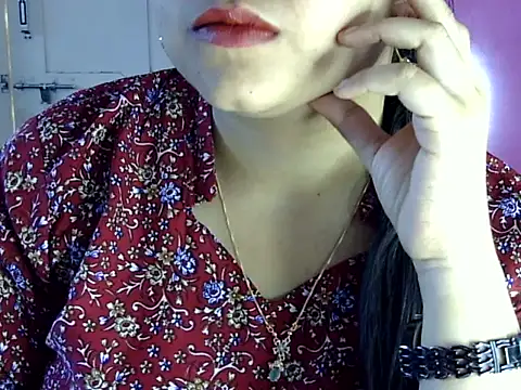 Snapshot of Cute_Aliyaa chatting on July 2026 11:34:01 AM Cute Aliyaa online show from July 2026 11:34:01 AM