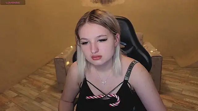 Snapshot of grase_neon chatting on February 2026 11:06:02 AM grase neon online show from February 2026 11:06:02 AM