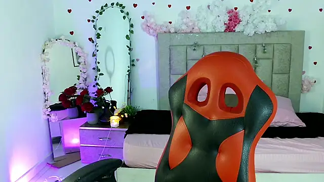 Caius fox online show from April 2026 01:27:02 PM