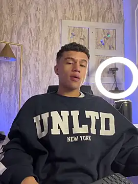 Snapshot of Dominik_Souza chatting on February 2026 12:50:01 PM Dominik Souza online show from February 2026 12:50:01 PM