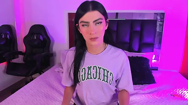 Snapshot of Isabella_Moon9 chatting on March 2026 11:44:02 AM Isabella Moon9 online show from March 2026 11:44:02 AM