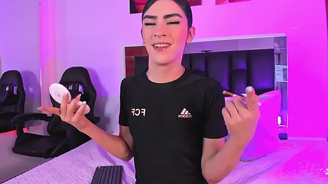 Snapshot of Isabella_Moon9 chatting on March 2026 12:05:02 PM Isabella Moon9 online show from March 2026 12:05:02 PM