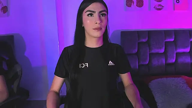 Snapshot of Isabella_Moon9 chatting on April 2026 12:17:01 PM Isabella Moon9 online show from April 2026 12:17:01 PM