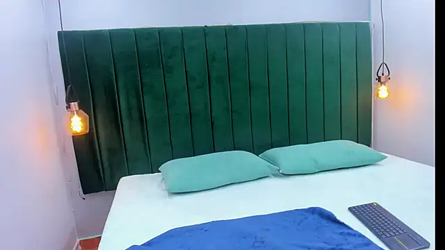 Snapshot of Ema-Horny chatting on February 2026 01:49:02 PM Ema-Horny online show from February 2026 01:49:02 PM