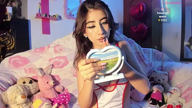 Rebecahart online show from February 2026 11:23:01 PM