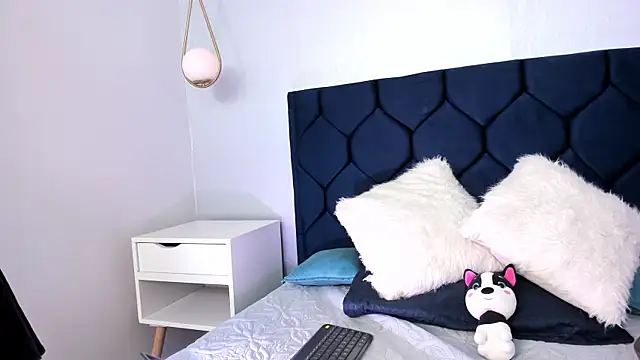 AlanaaHell online show from February 2026 08:02:02 PM